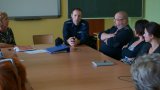 Policjant podczas spotkania z pedagogami