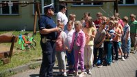 Policjanci ruchu drogowego w Żarkach Letnisko na spotkaniu profilaktyczno- edukacyjnym z młodzieżą