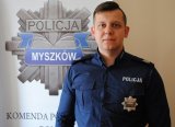 Policjant w mundurze