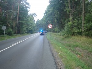 Policjanci zabezpieczają miejsce zdarzenia