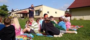 Spotkanie półkolonistów z policjantem