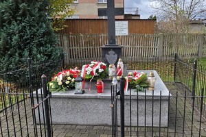 Na zdjęciu pomnik poległych za ziemię powiatu myszkowskiego