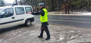 Policjanci podczas działań prędkość