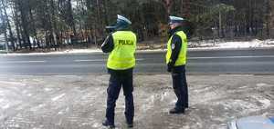 Policjanci podczas działań prędkość