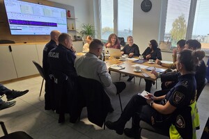 Zdjęcia z ćwiczeń Wind Strike 26